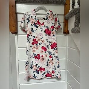 XS Ann Taylor Floral Dress.